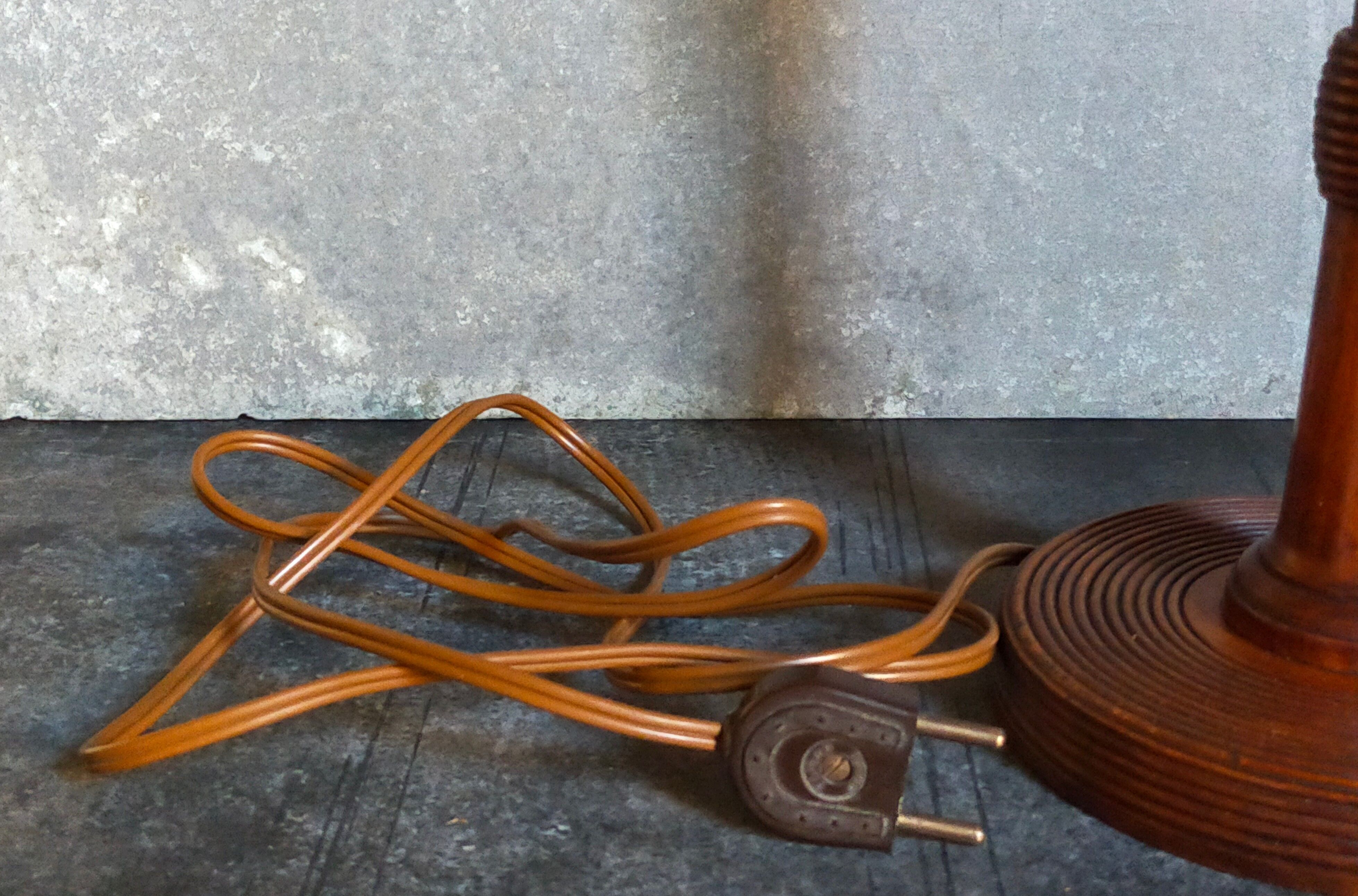 Art-deco lamp foot in solid wood turned 40s