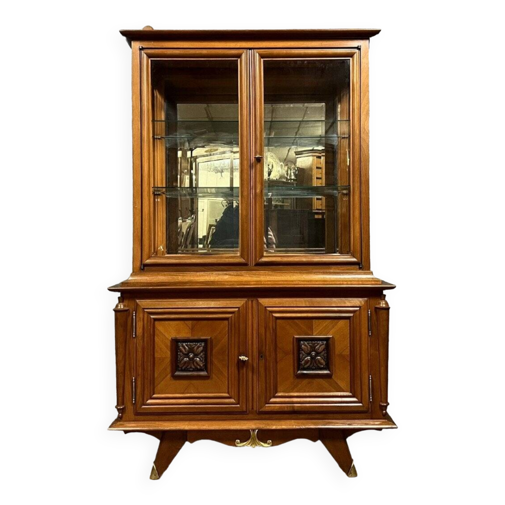 magnificent Art Deco period bookcase in light walnut circa 1930-1940