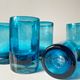 Lot de cinq verres bleus