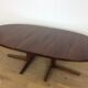 Table à manger à rallonge en bois de rose du milieu du siècle par John Mortensen