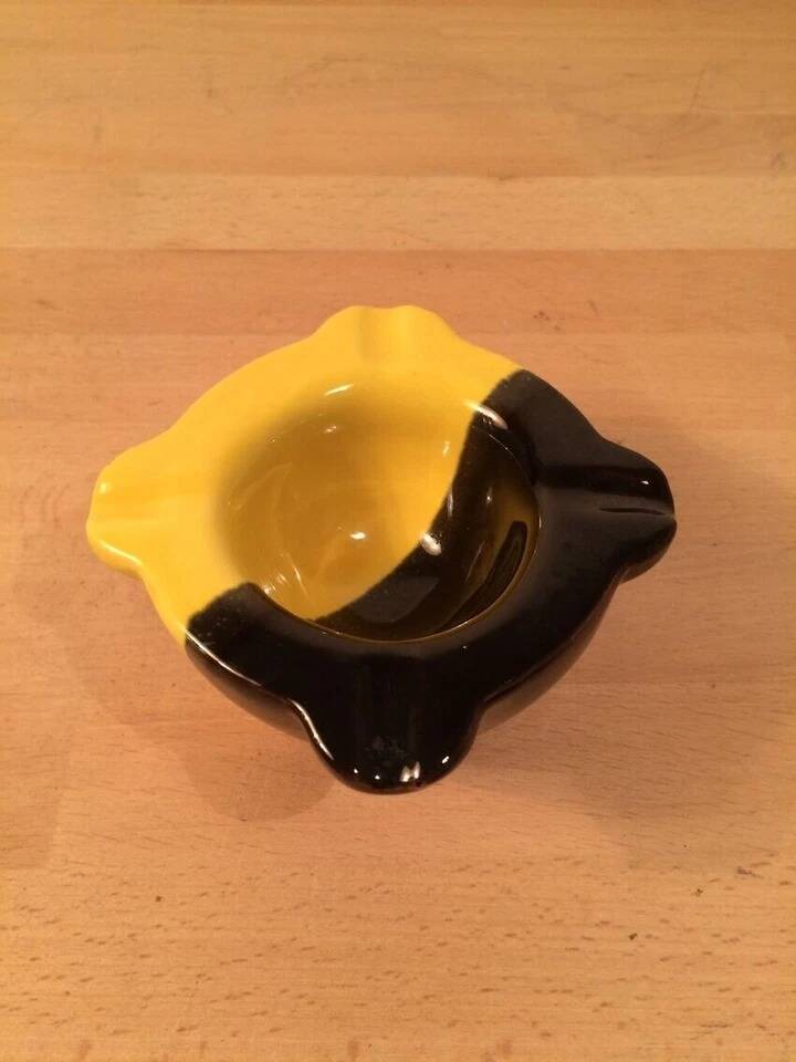 Cendrier céramique bicolore jaune et noir années 50 vintage