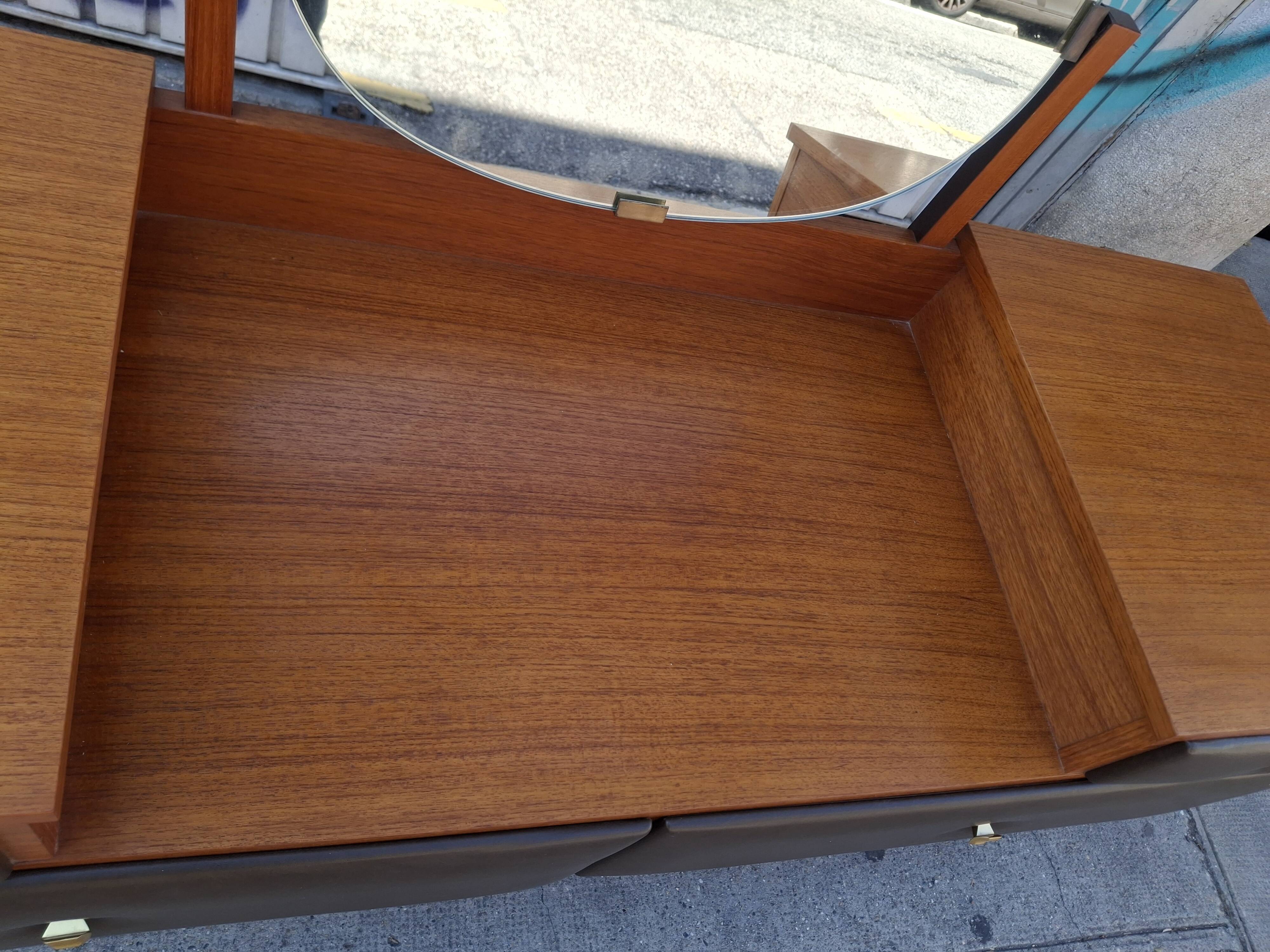 Mondial teak dressing table. 1960