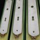 Set of 4 porcelain cleanliness plates