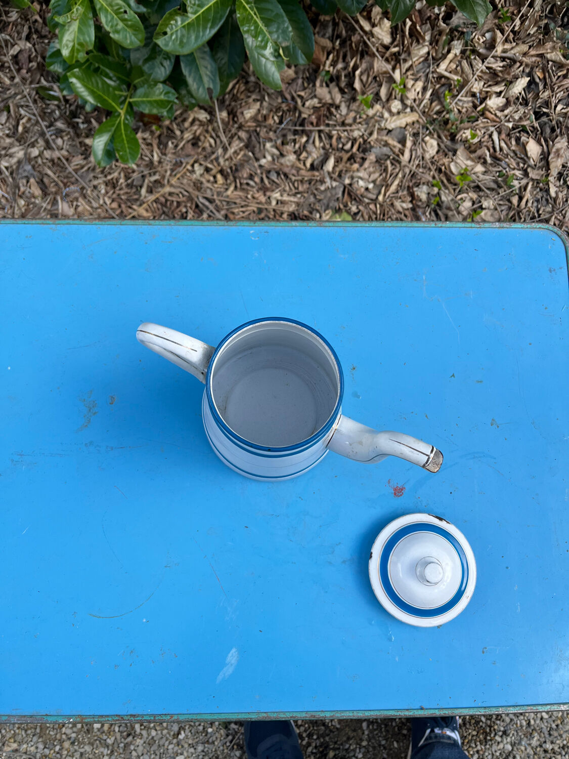 Enamelled coffee maker