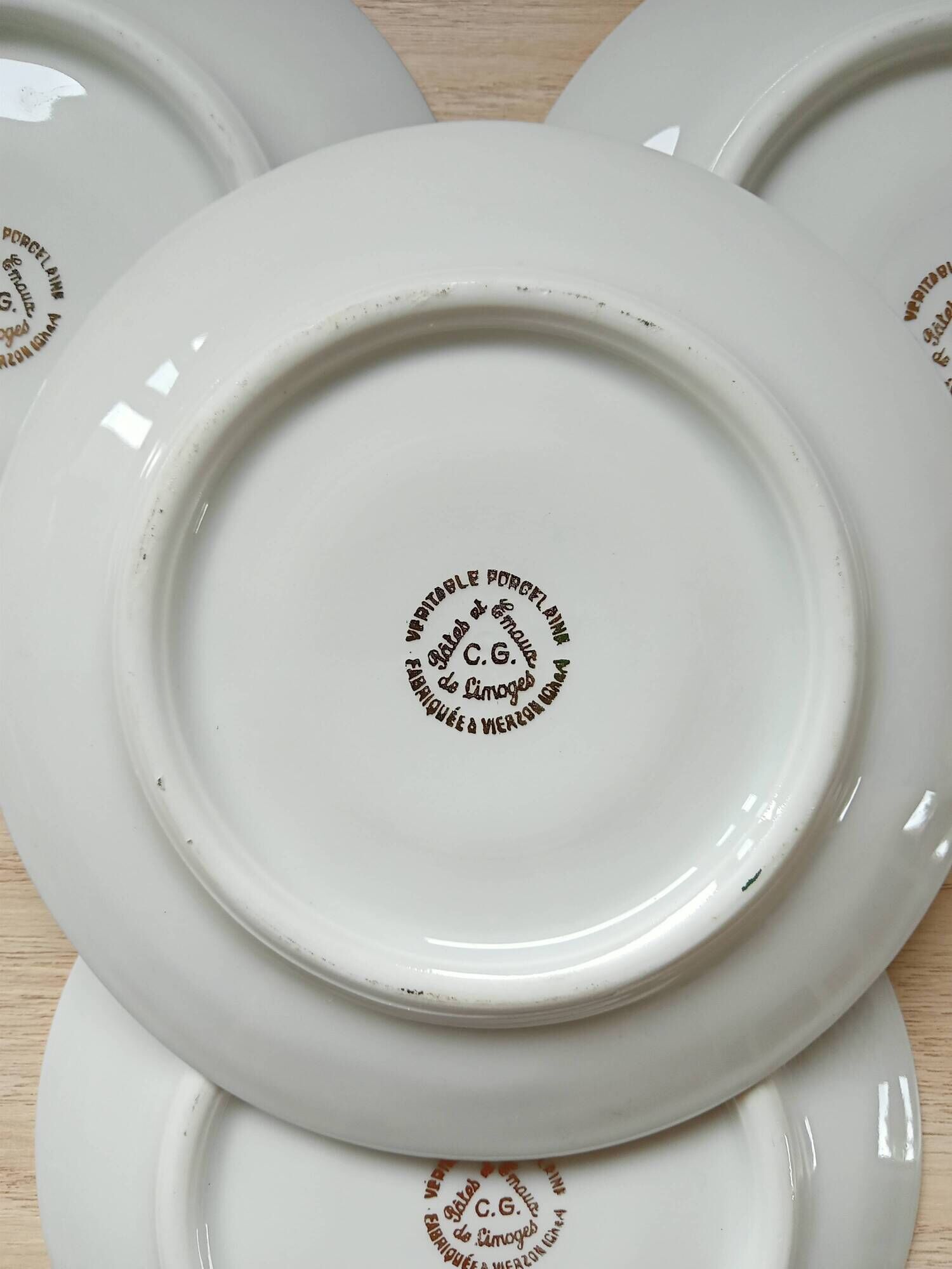 4 cups with 4 saucers Limoges, fine porcelain, coffee cups, white, light green, gold