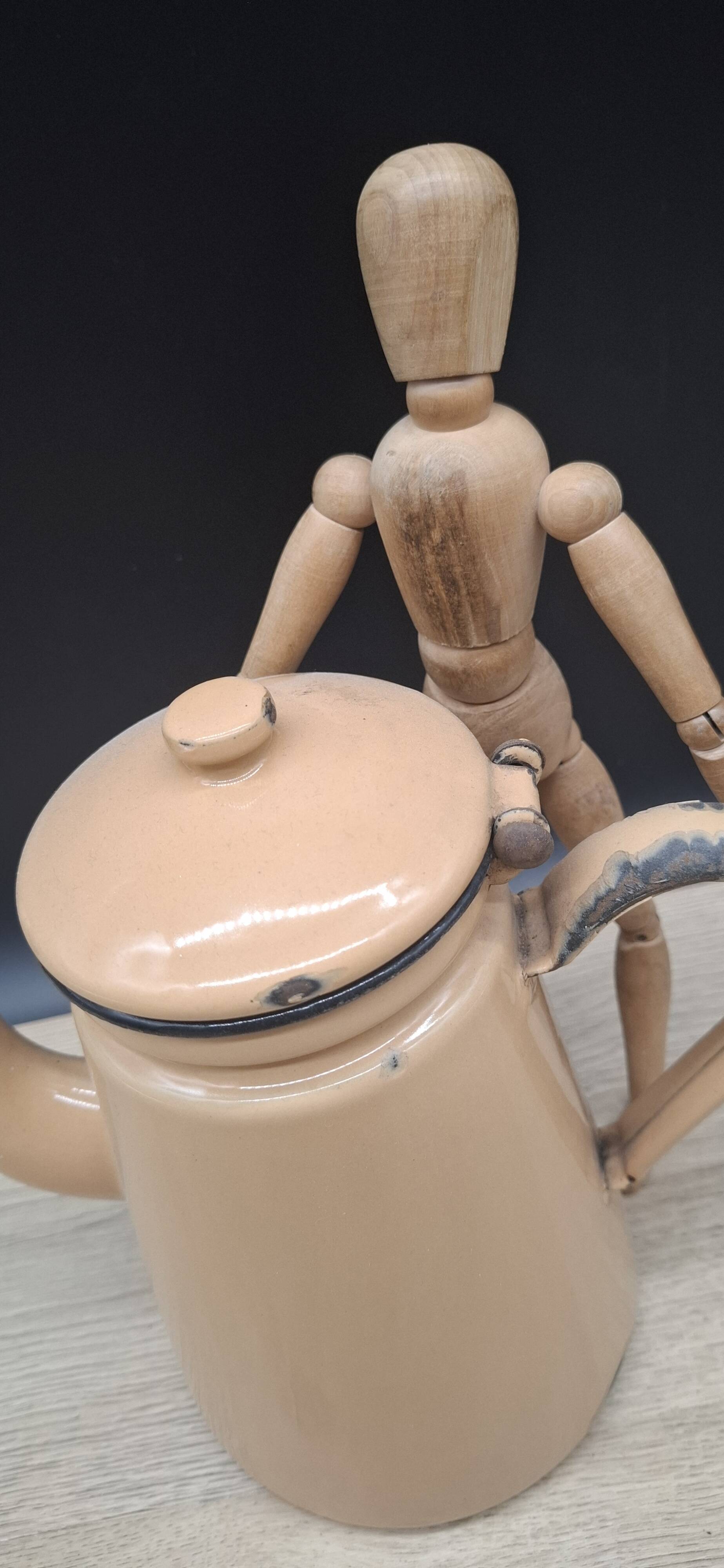 Beige enamel coffee pot
