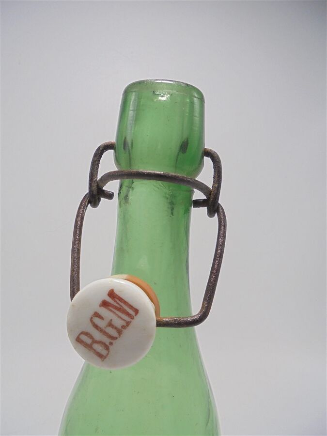 Old bottle E. Borromeo - Carpentras