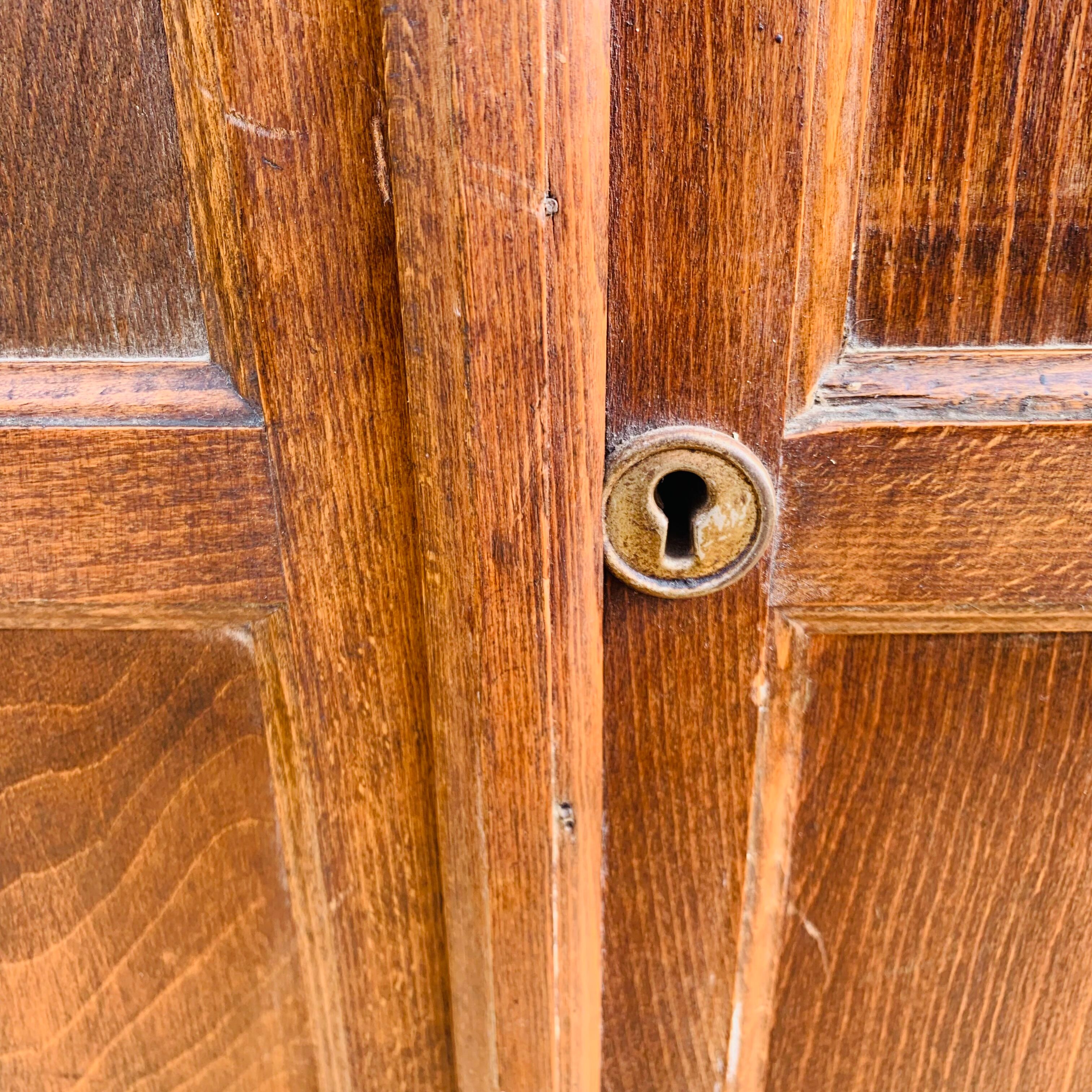 Brown Parisian wardrobe