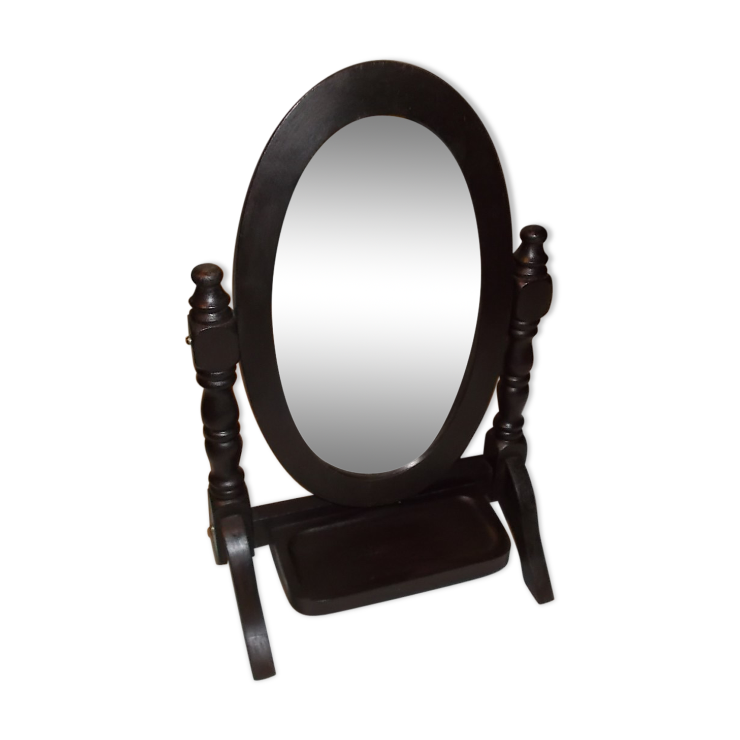 Psyche to lay in black wood