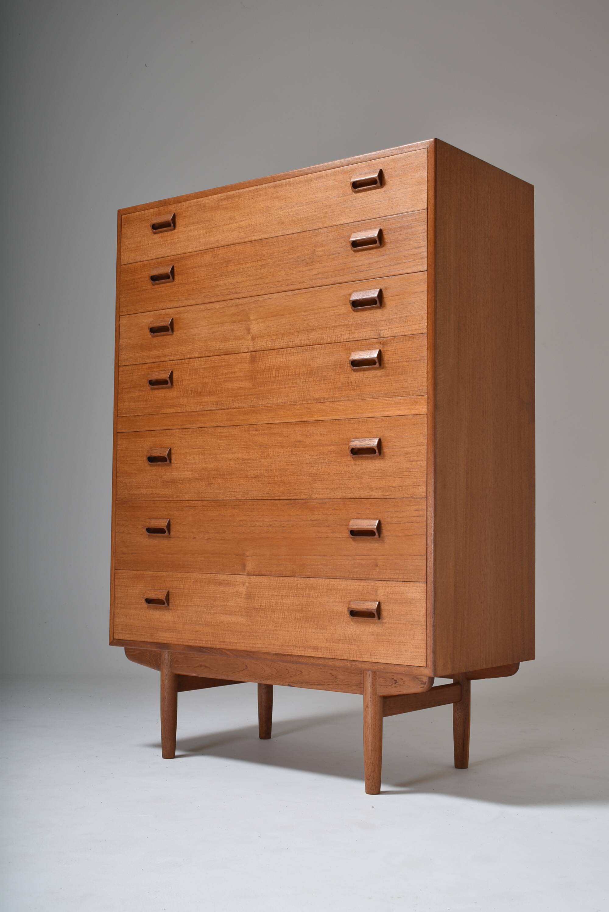 Scandinavian chest of drawers Borge MOGENSEN