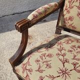 Fauteuil Louis XVI en noyer du XIXème siecle