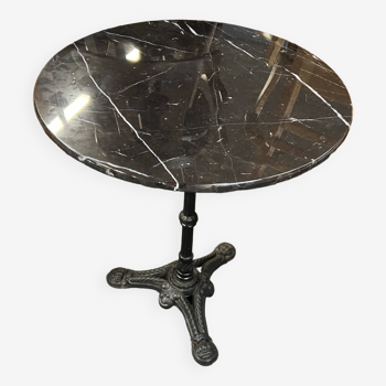 Black marble table.