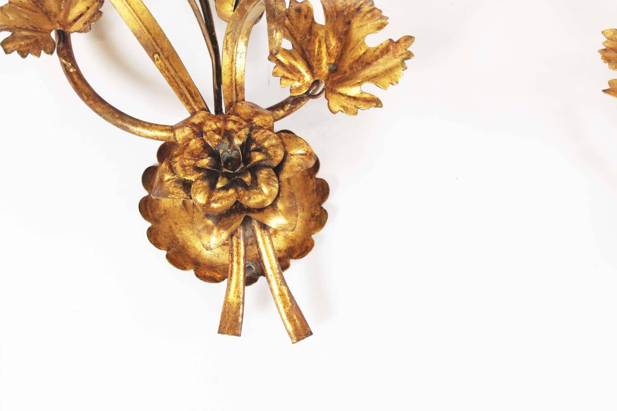 Stunning set of vintage Italian gilt florentine sconces by Biasca