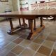 Table ancienne en noyer massif