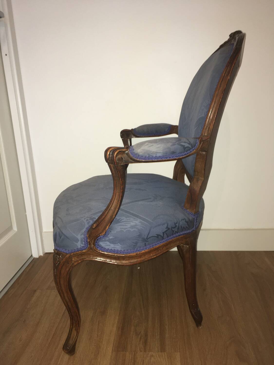 Fauteuil cabriolet epoque louis xv. 18 ème