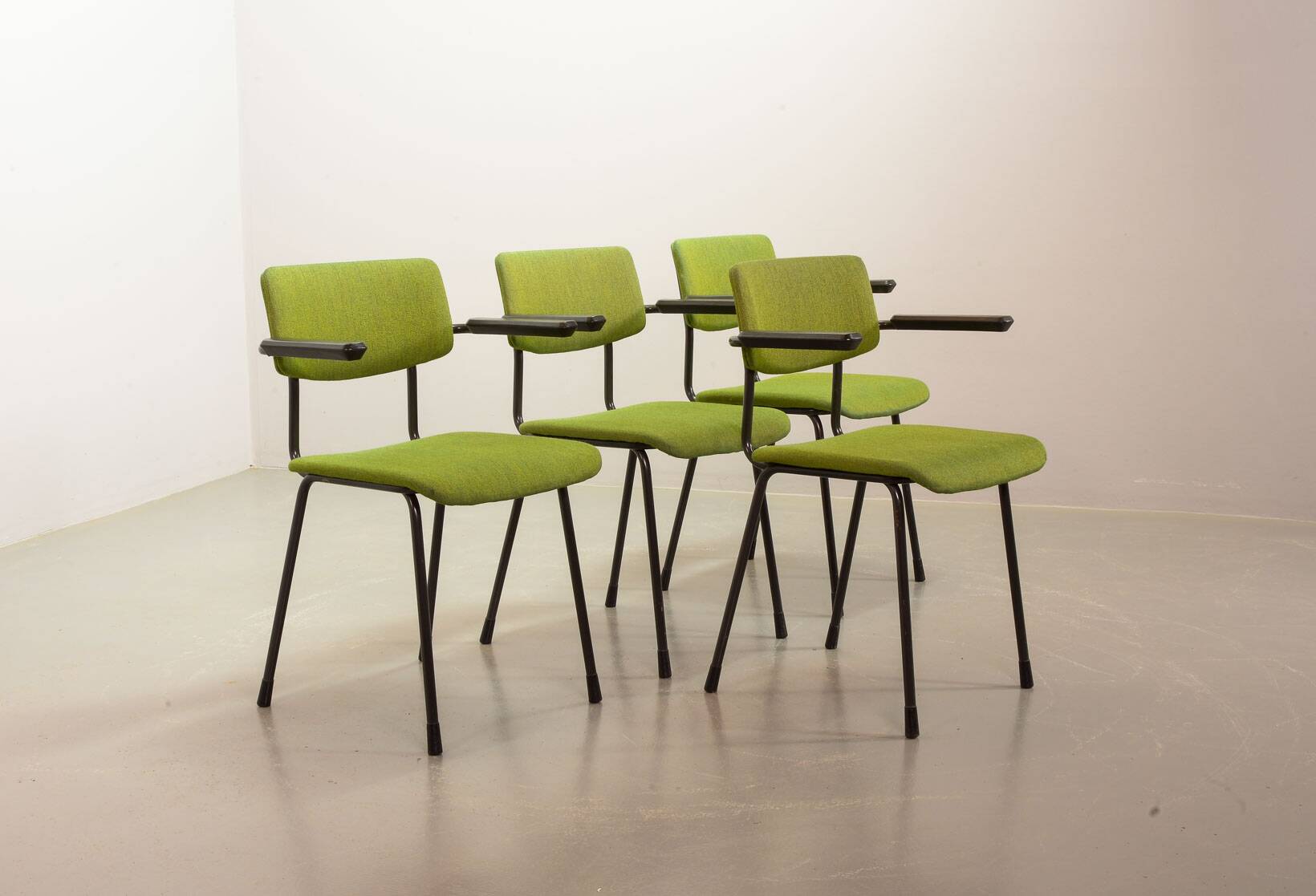 6 Dutch Design Gispen Dining Chairs Model 1235 by André Cordemeyer 1960s