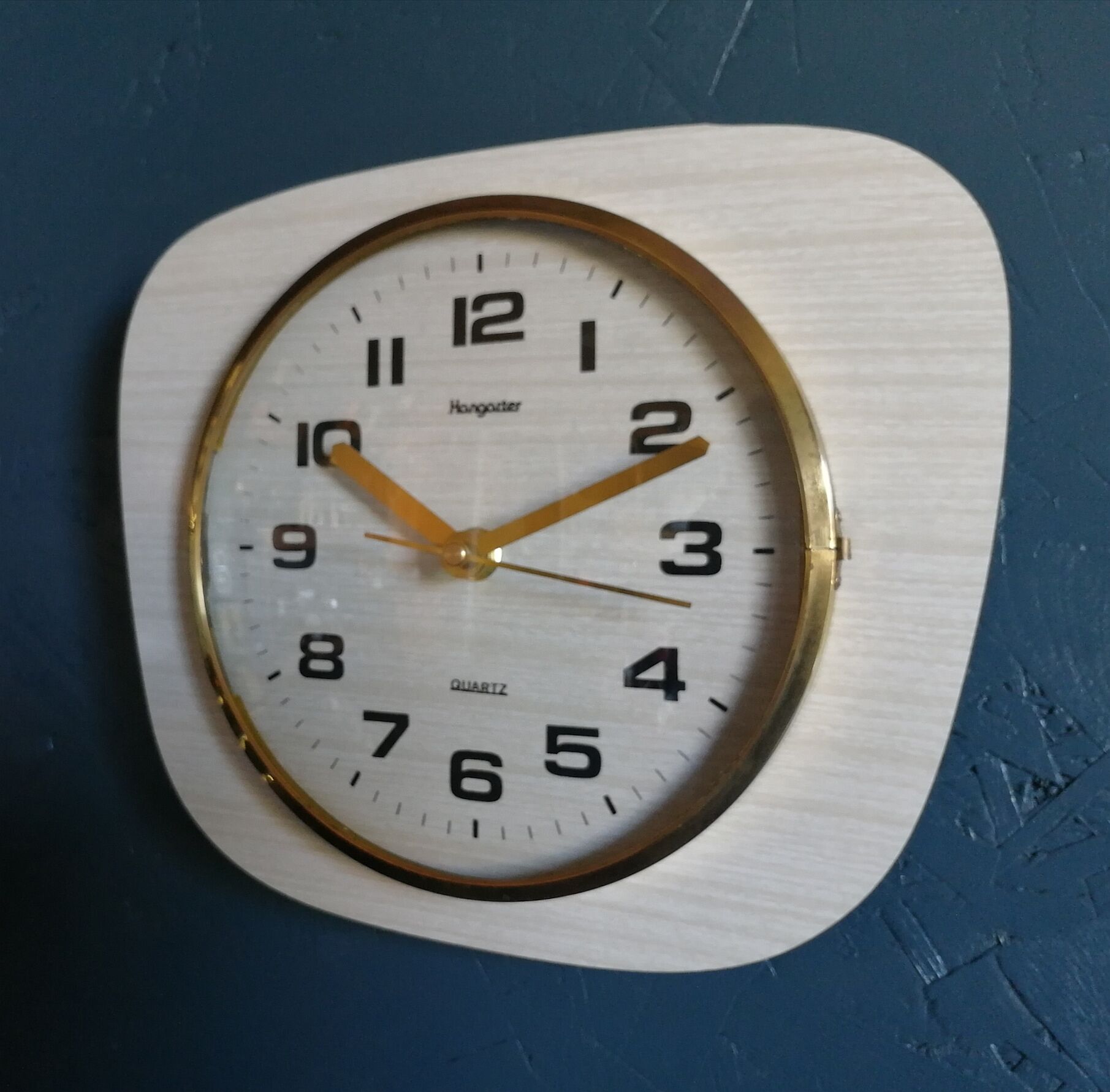 Vintage formica clock silent wall clock "Hangarter wood gray beige"