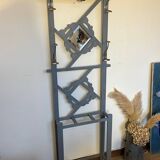 Porte manteau vestiaire art déco en bois patiné gris