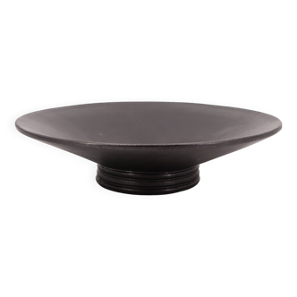 Black ceramic centerpiece on foot, La Bergerie Vallauris