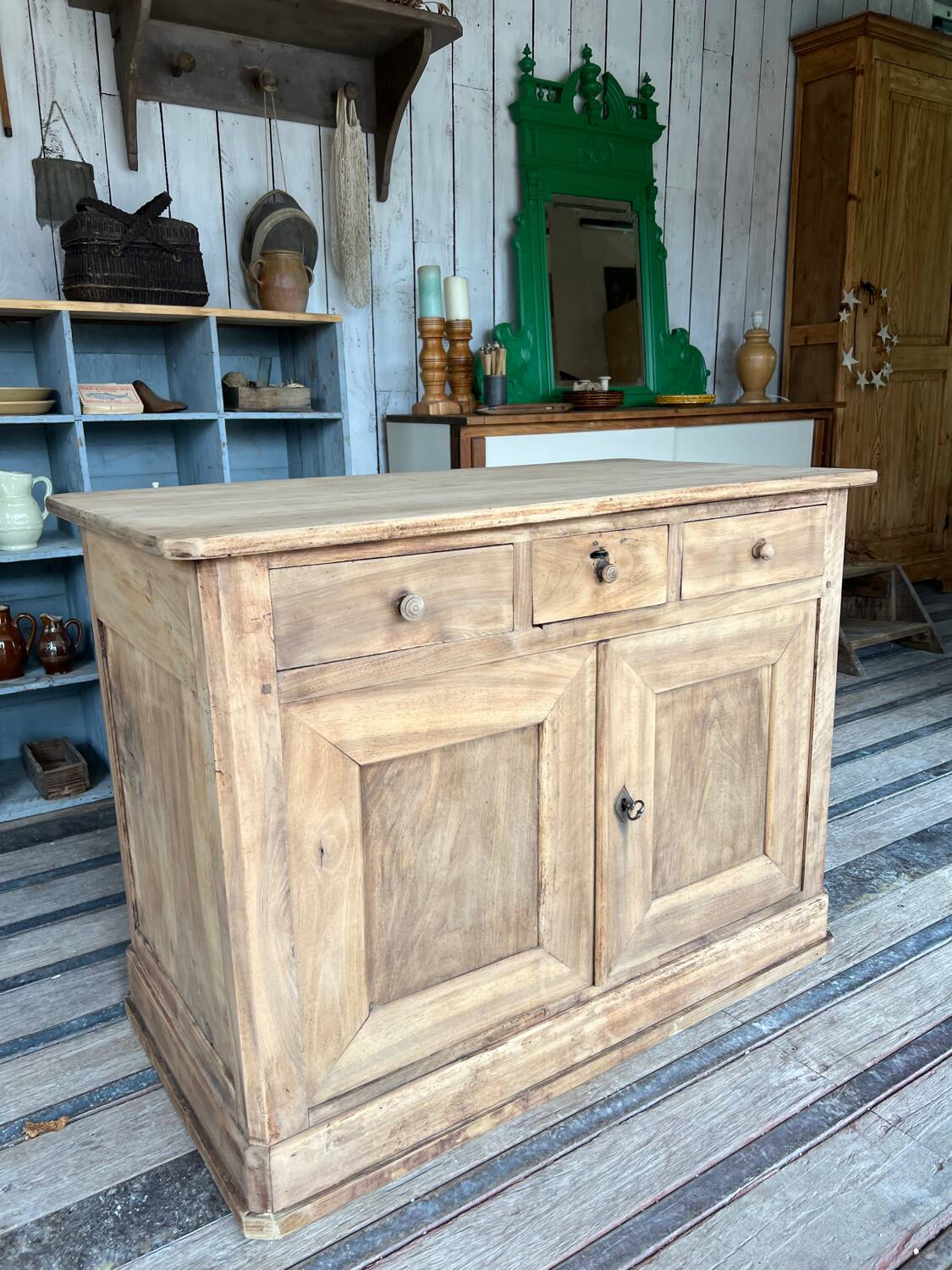 Small countertop made of raw wood
