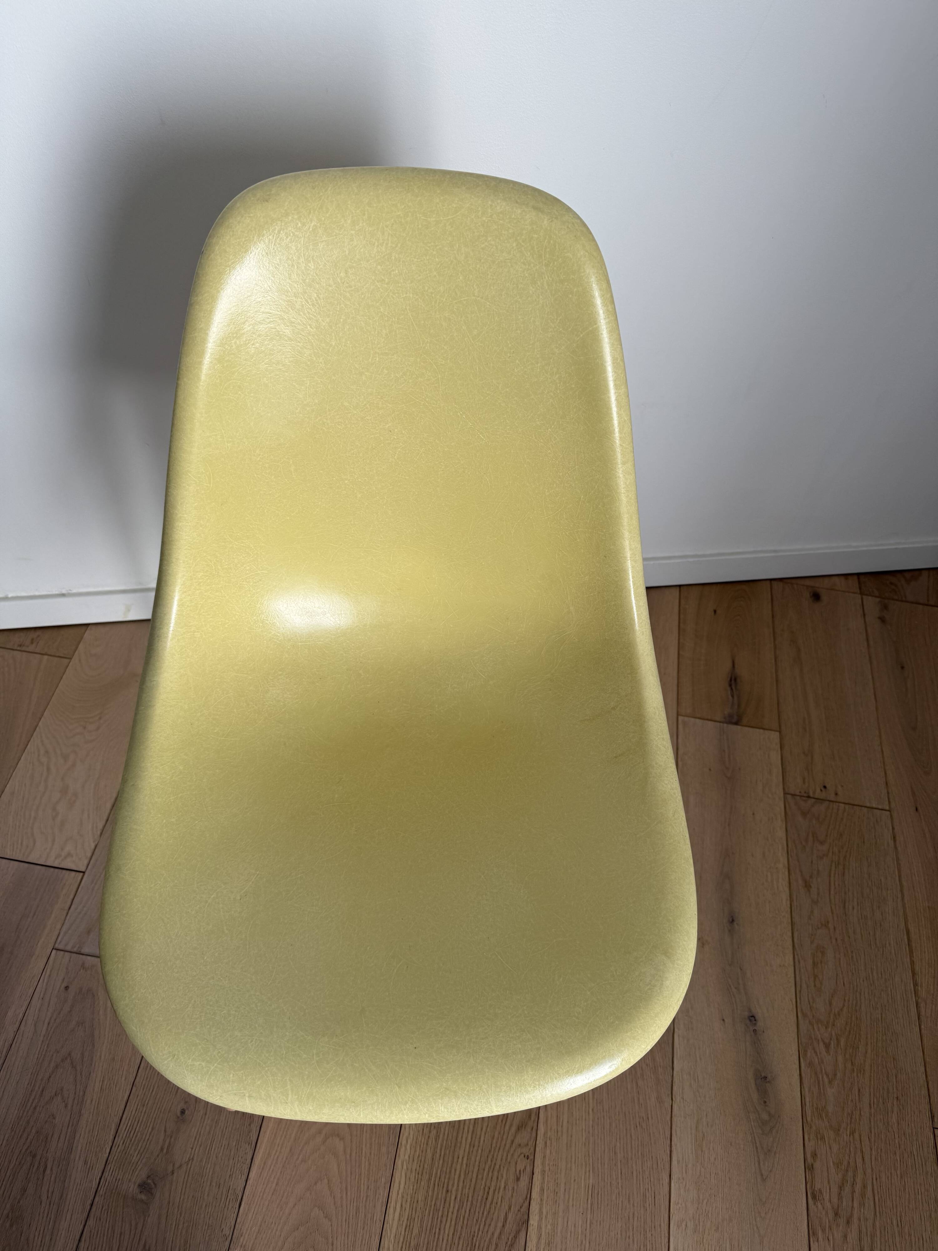 Dsw eames herman miller us edition 50s 60s design no vitra knoll yellow