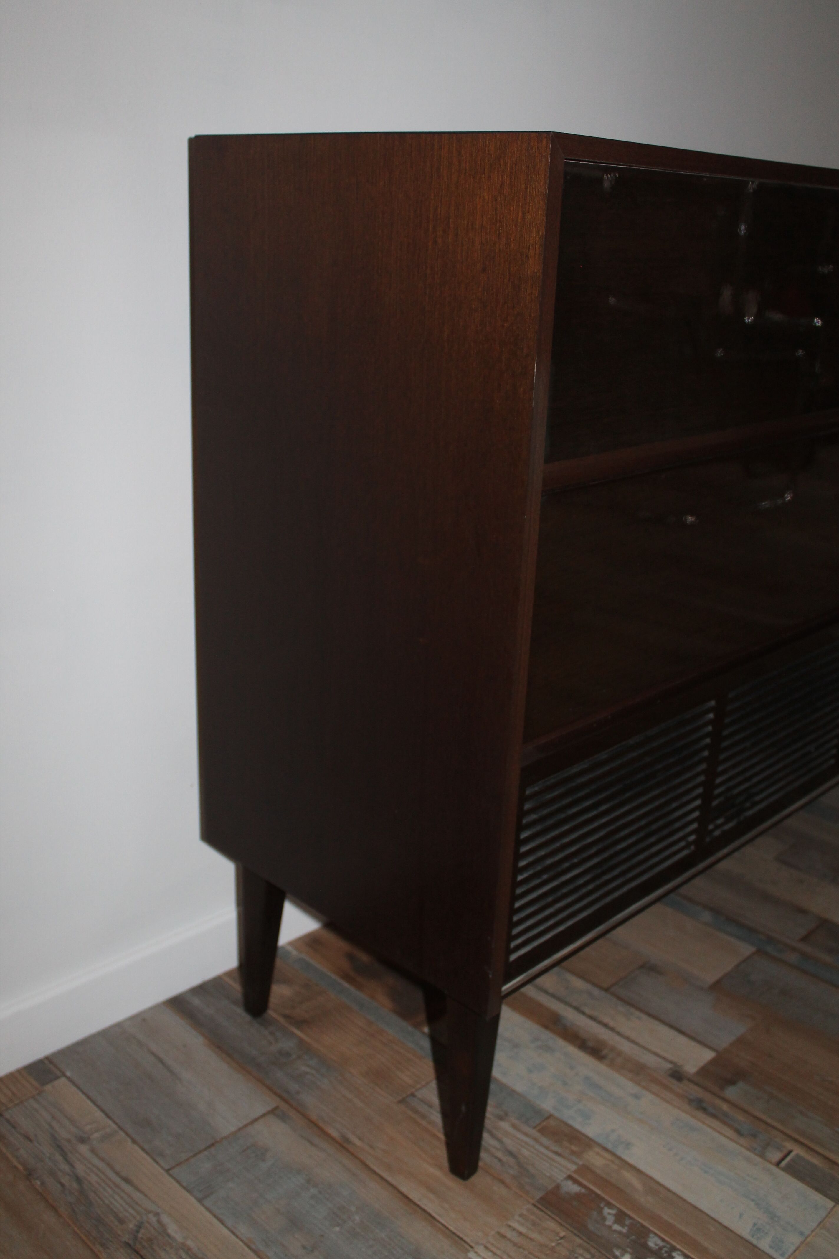 Hifi grundig furniture string from the 70s record player and radio