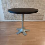 Round table