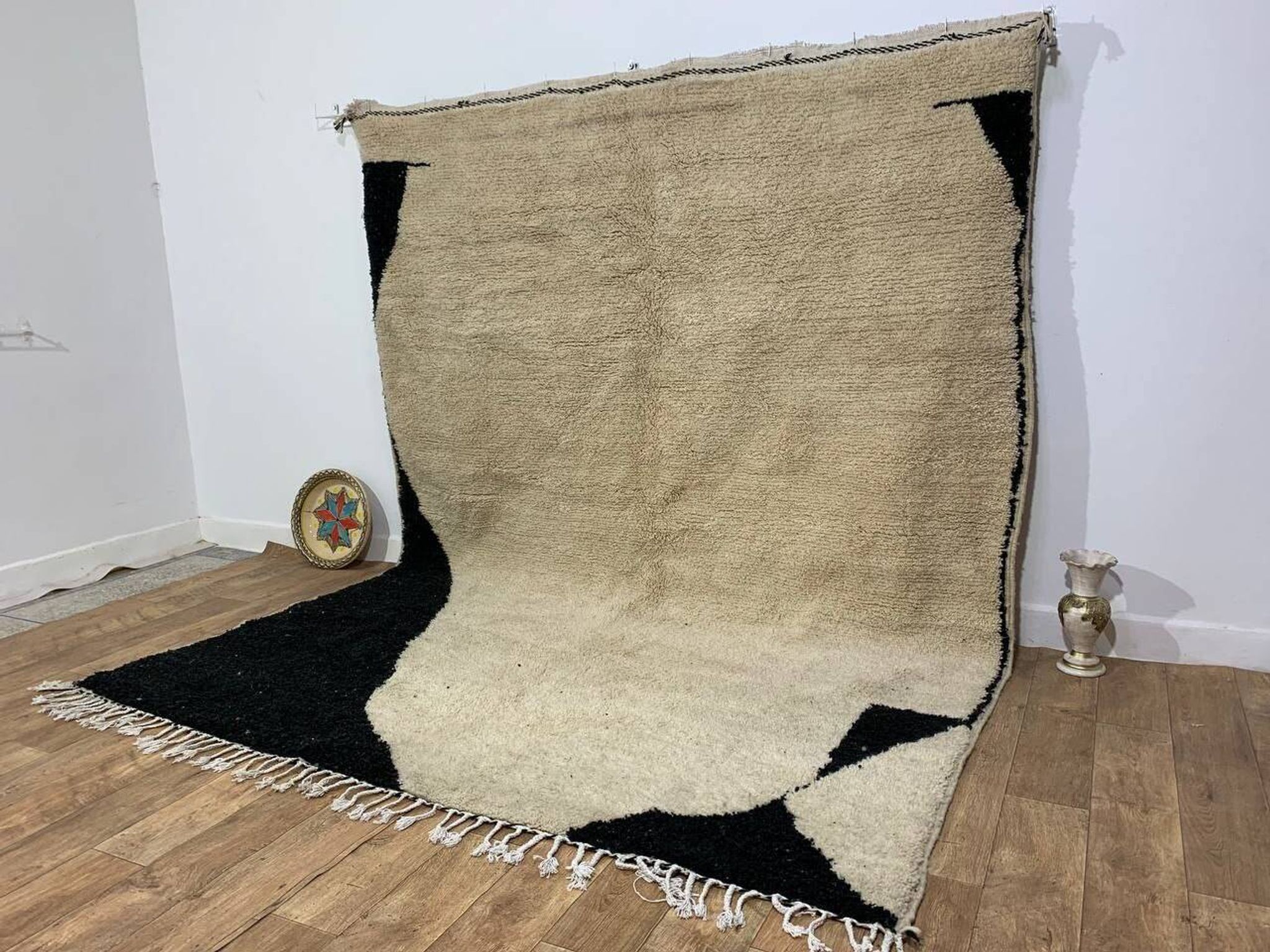 Handmade moroccan berber rug 140 x 96 cm