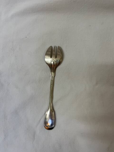 5 silver-plated oyster forks 1879