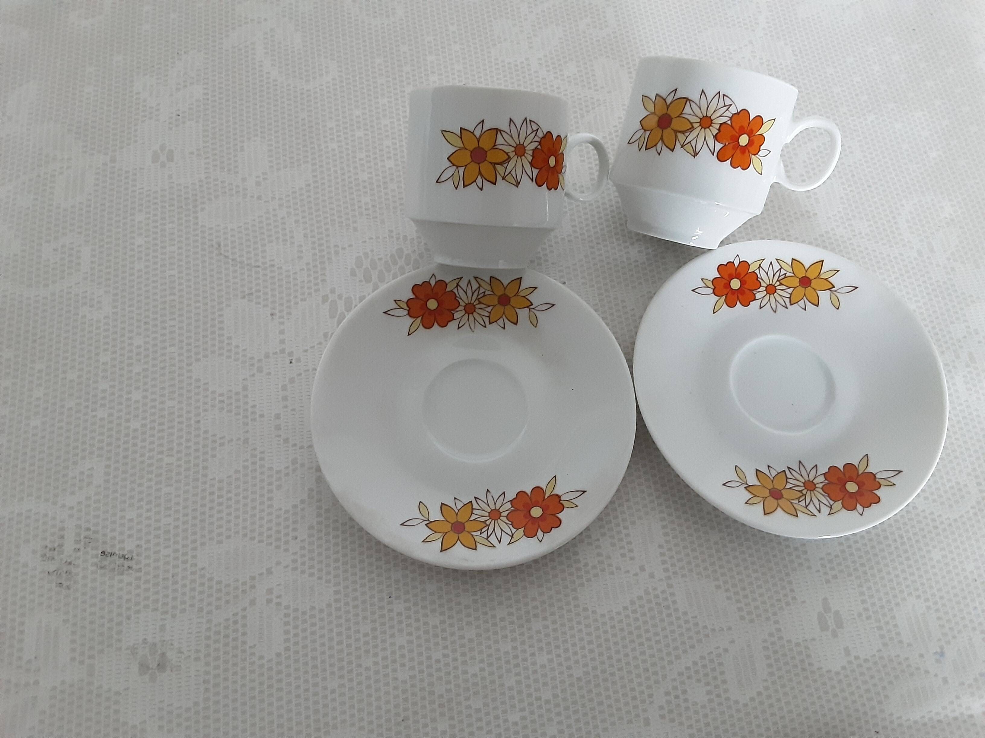 Set of 2 vintage Bavaria cups and 2 saucers.