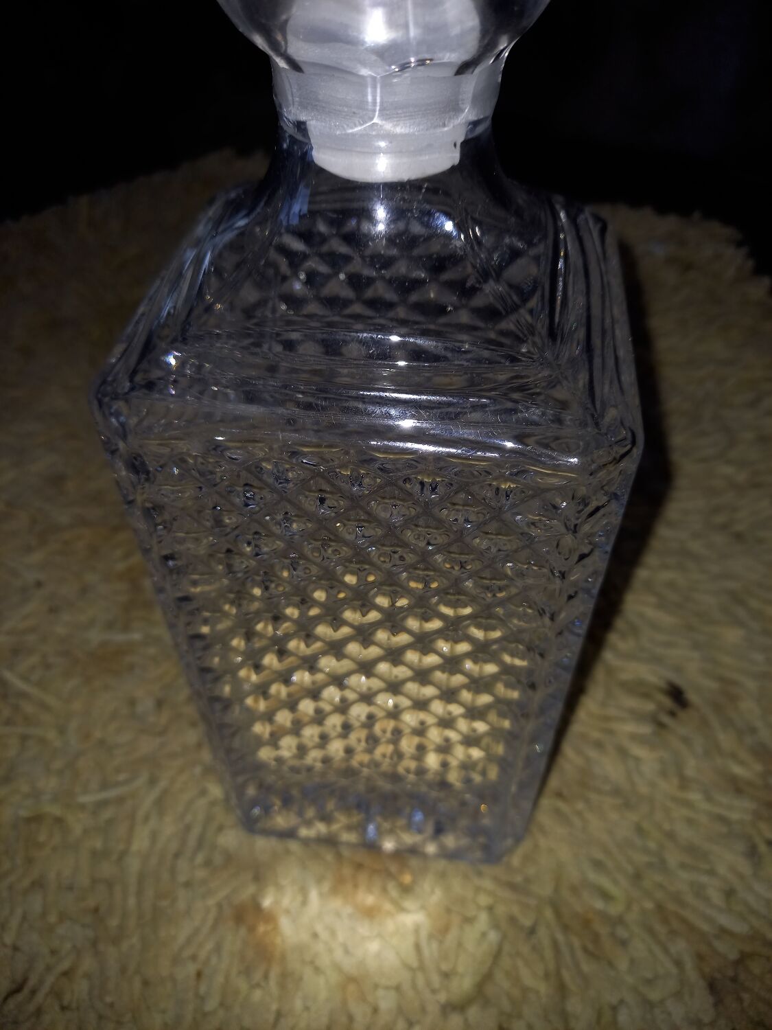 Carafe a whisky en verre avec son bouchon d'origine