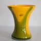 Vase artistique vert et jaune fait main, milieu du XXe siècle, Europe, 1960