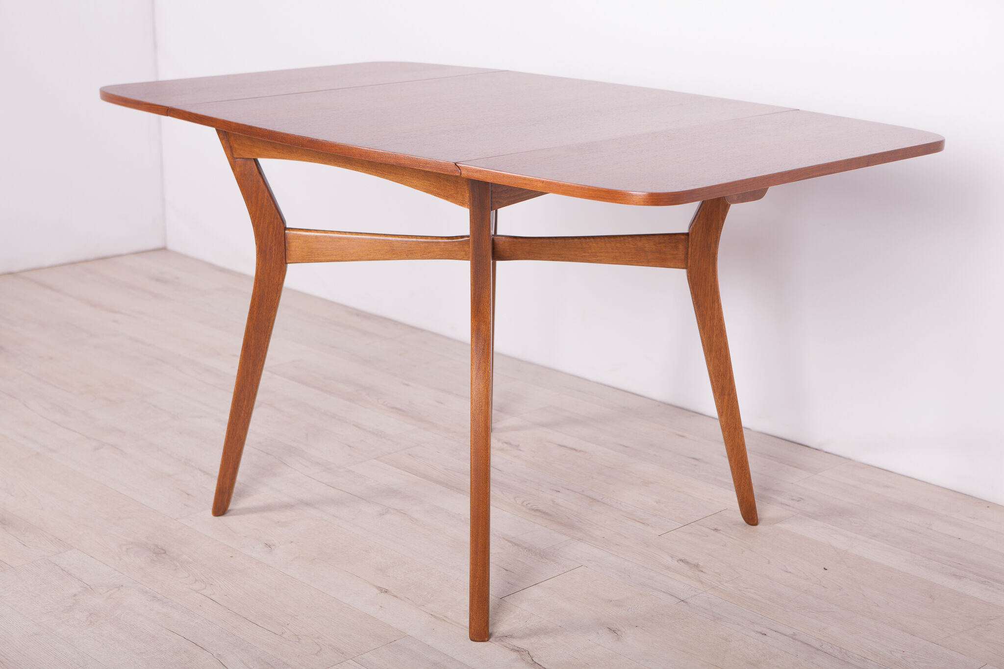 Butterfly dining table from G-plan, 1960