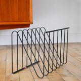 Black metal magazine rack Design attributed to François Arnal for Atelier A Made in France 1970