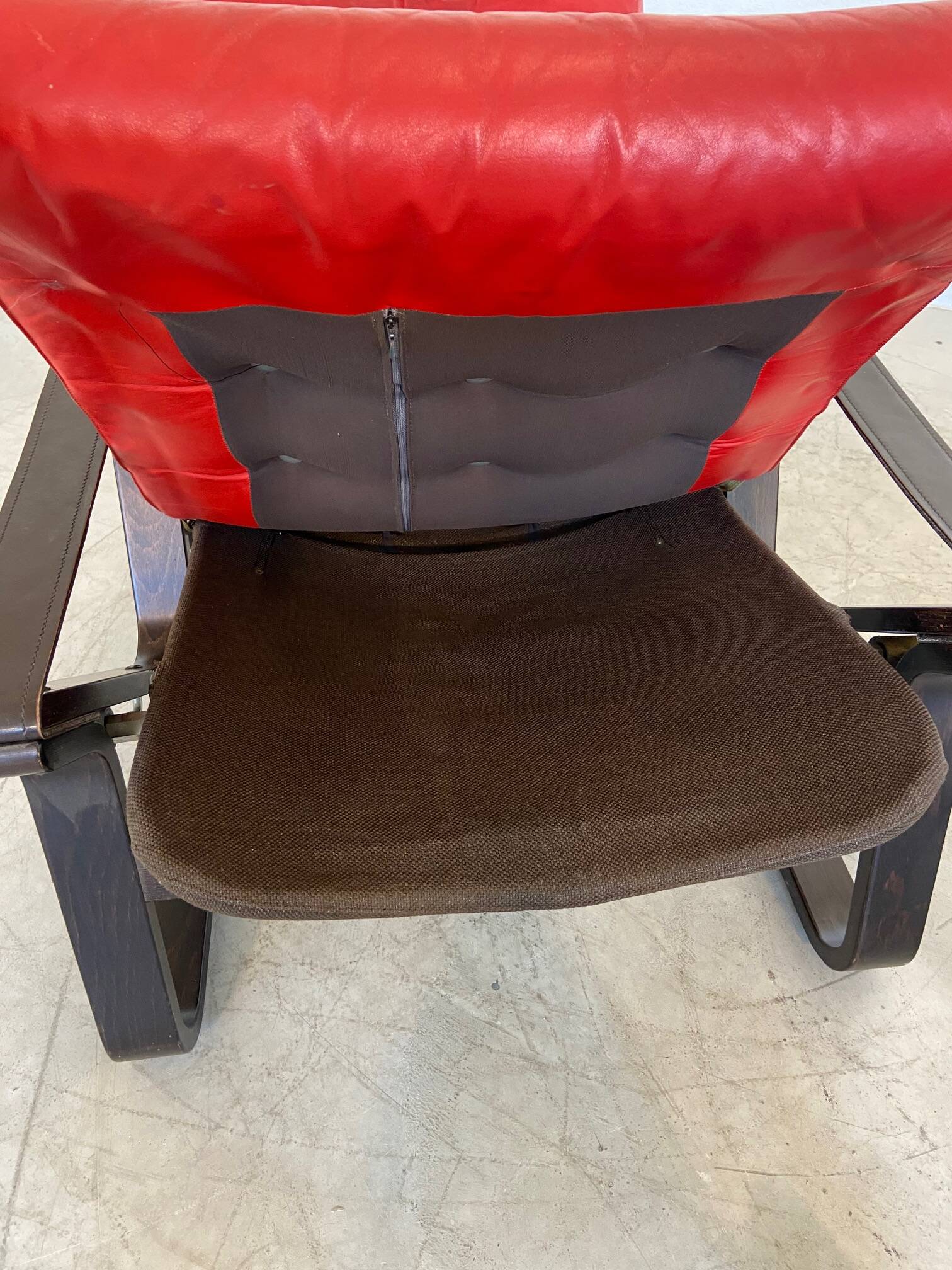 Vintage danish retro reclining lounge chair & stool in red leather by komfo