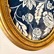 Oval frame in gilded wood with domino paper Antoinette Poisson 30C "Indienne"