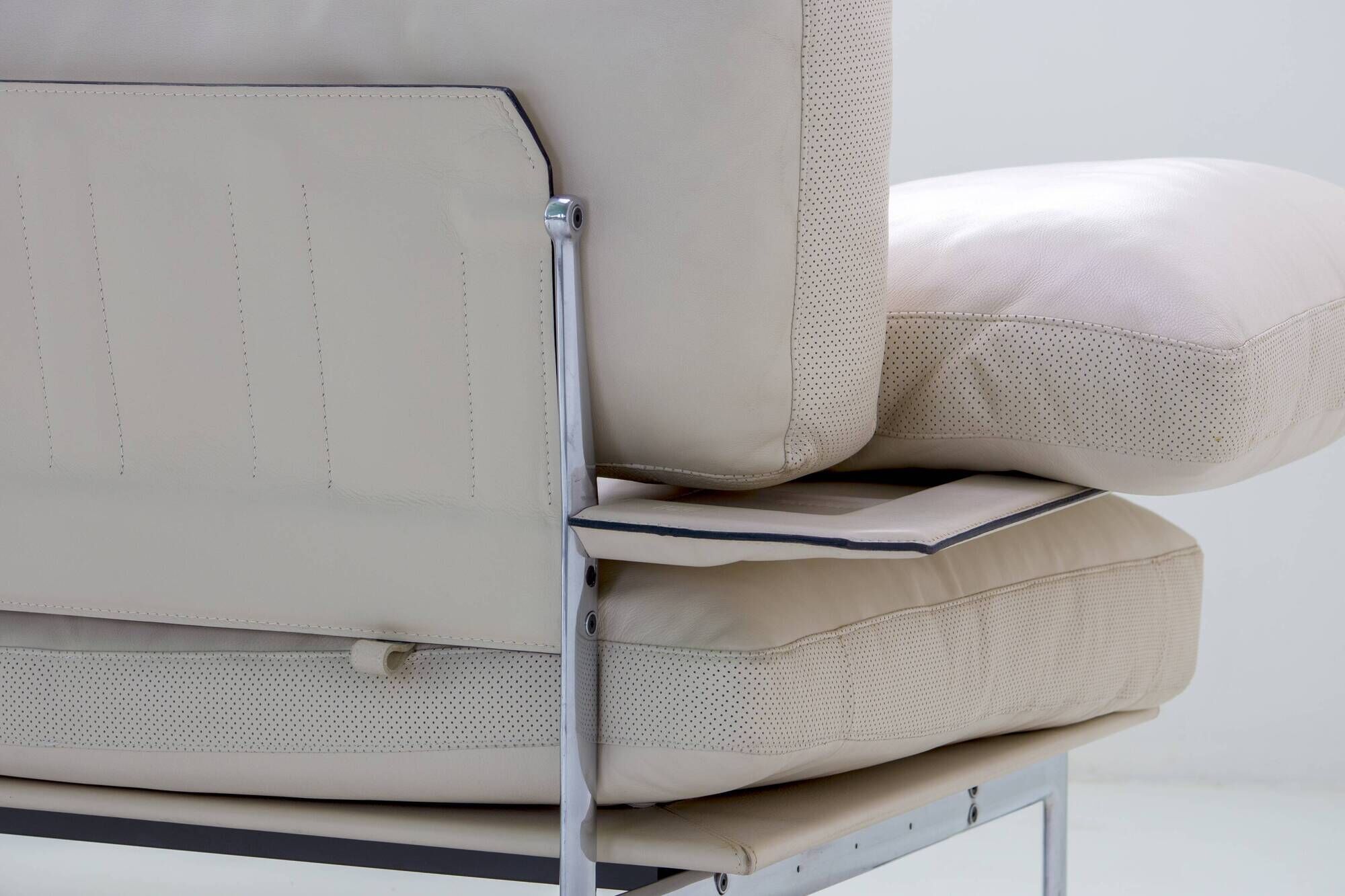 Diesis Sofa for B&B Italia, by Antonio Citterio and Paolo Nava