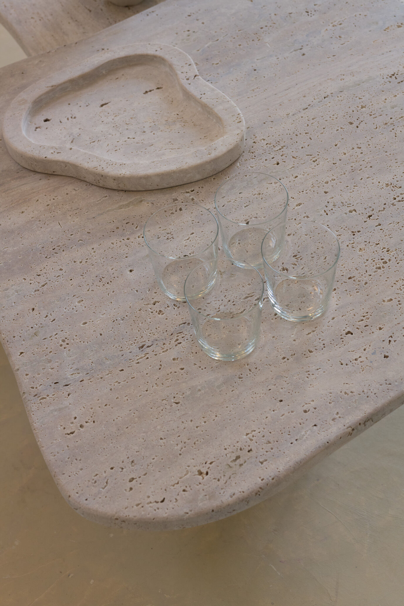 Irregular nesting coffee tables - ATHENA - 70/50 - porous natural travertine
