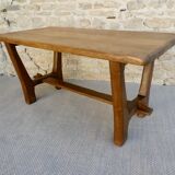 Table basse en bois massif, brutaliste