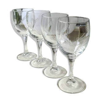 Lot 4 glasses with engraved crystal stem. Patterns ears of wheat, opaque white