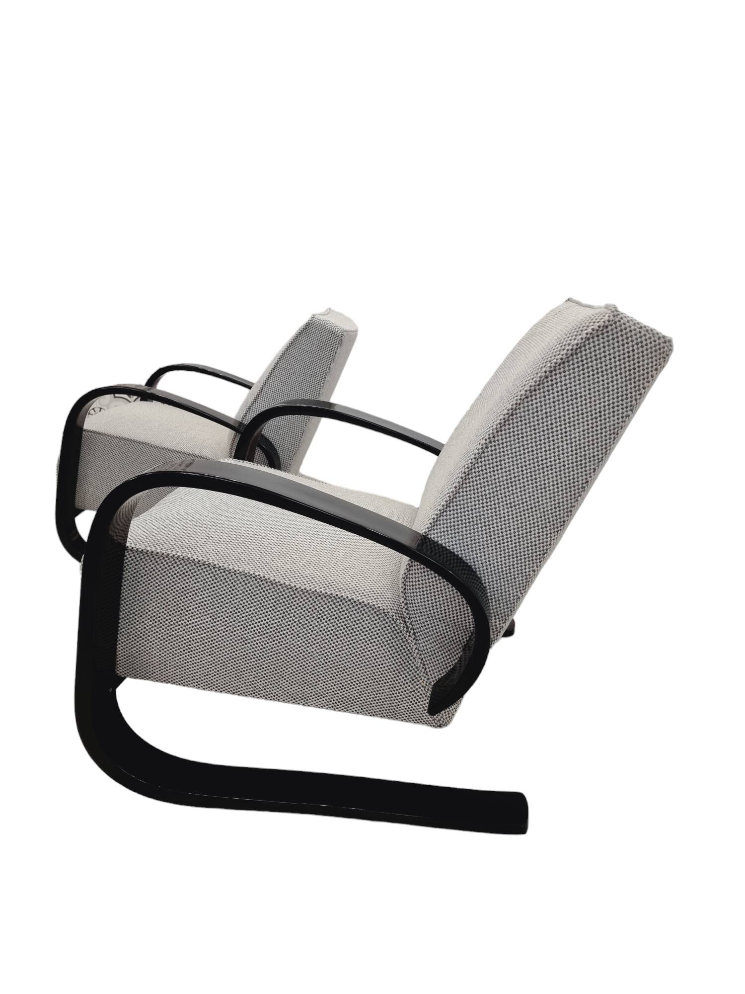 Pair of stunning Art Deco cantilever armchairs by M. Navratil, 1930s Czechoslovakia