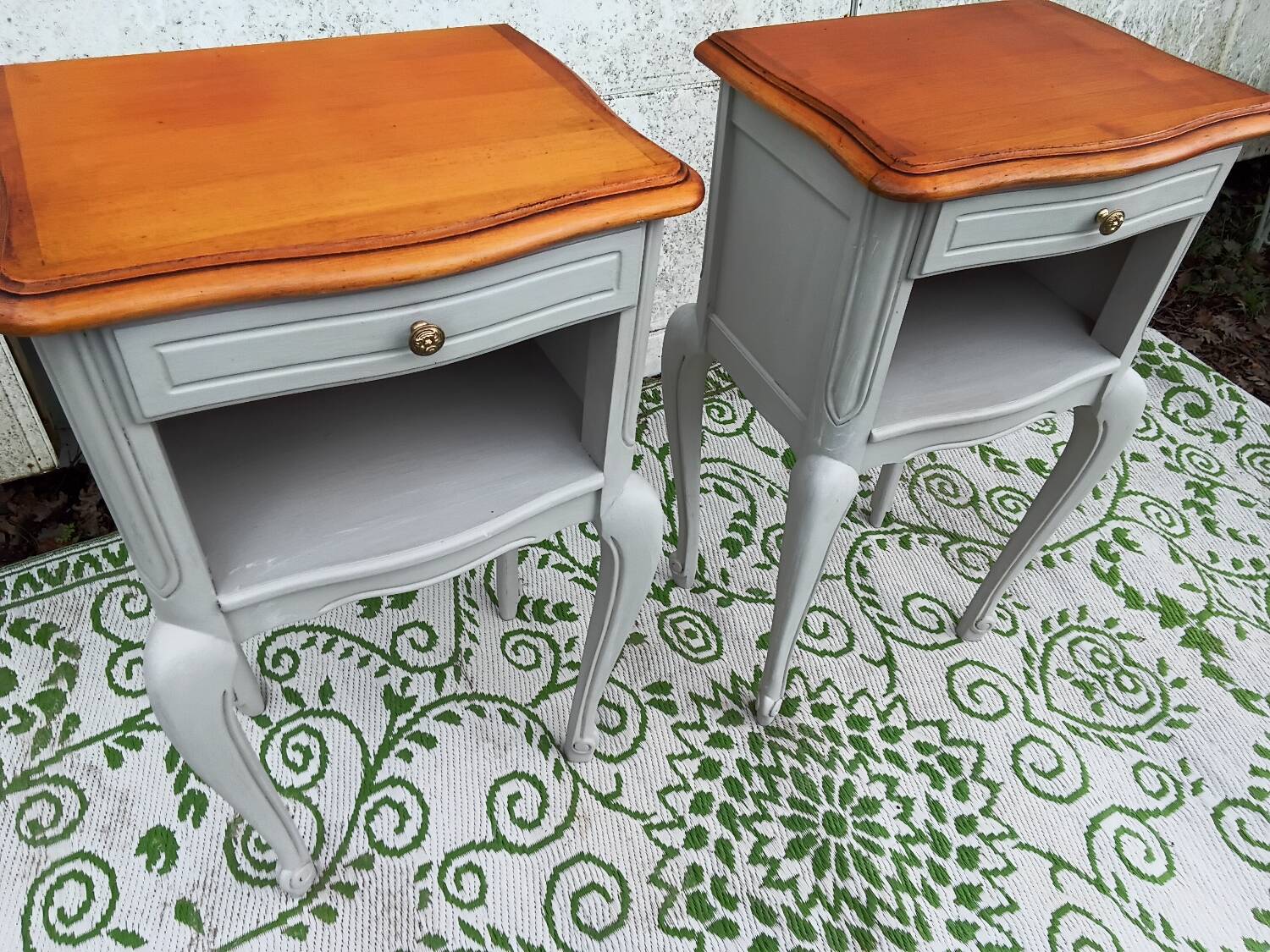 Paire de chevets style L.XV