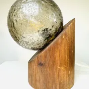 Lampe de table sphérique par Hustadt Leuchten, Allemagne, vers les années 1970.