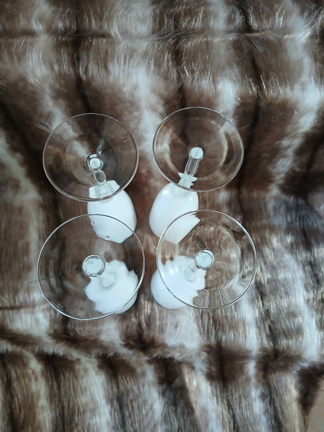 4 white champagne flutes