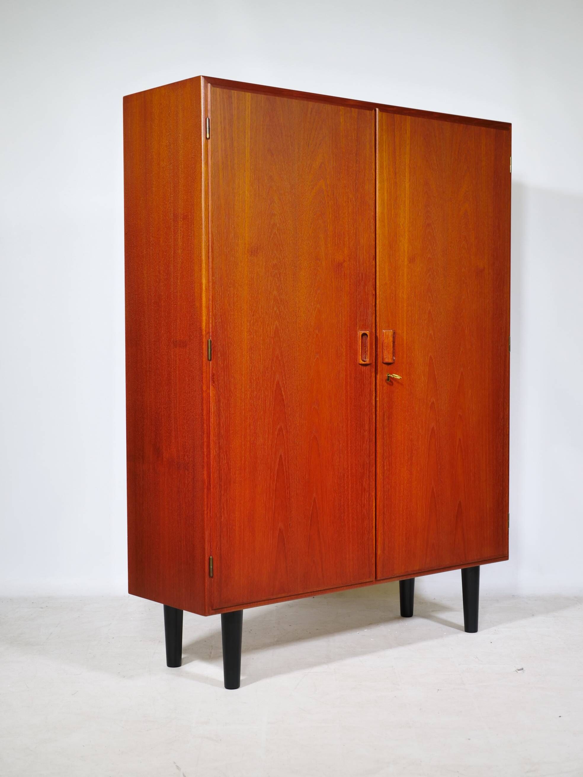 Highboard Cabinet in Teak by Børge Mogensen for Søborg Møbelfabrik, 1960s