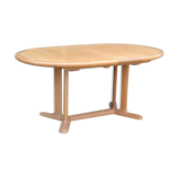 Oval table by Ansager Møbler