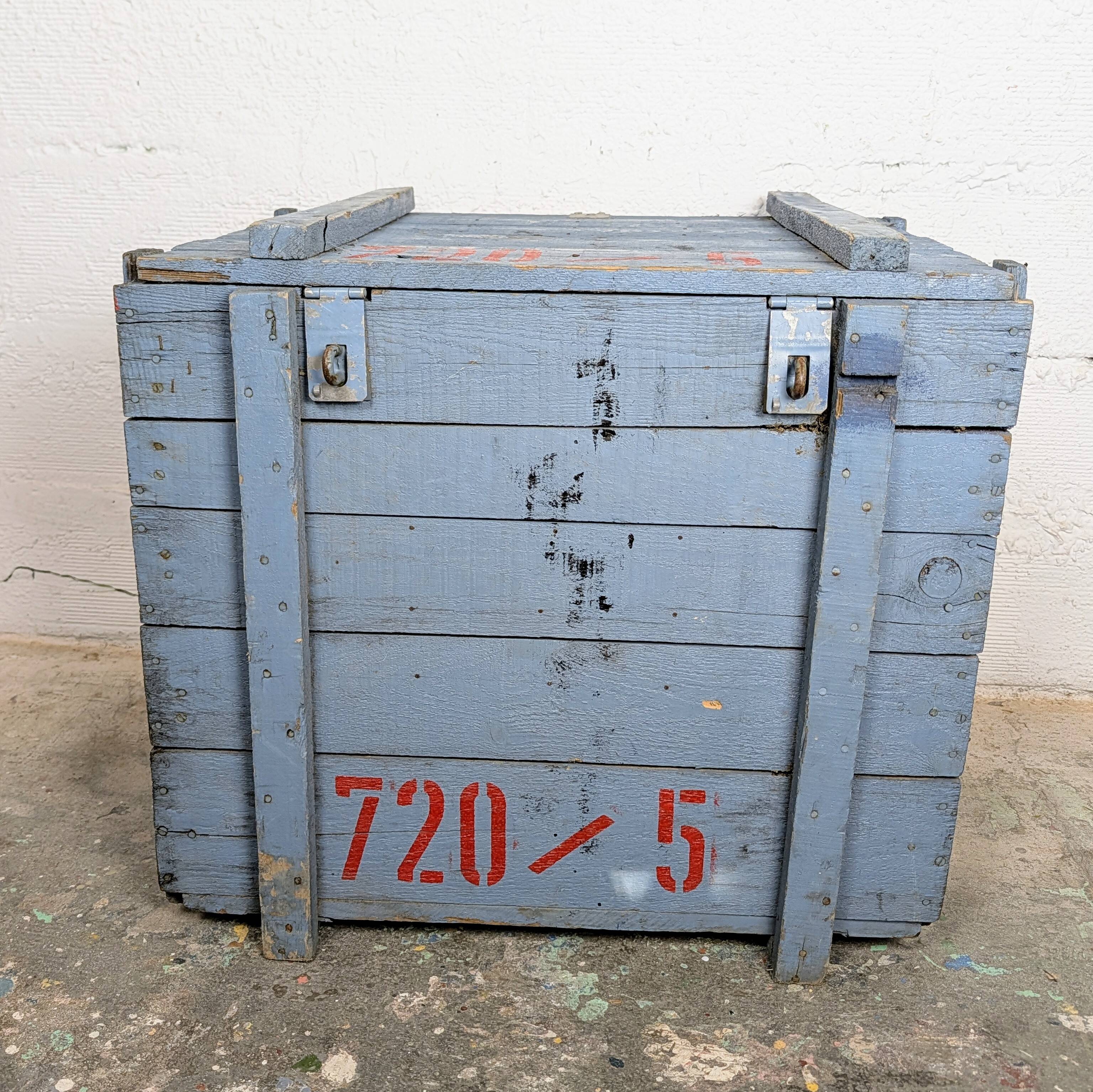 Caisse militaire en bois