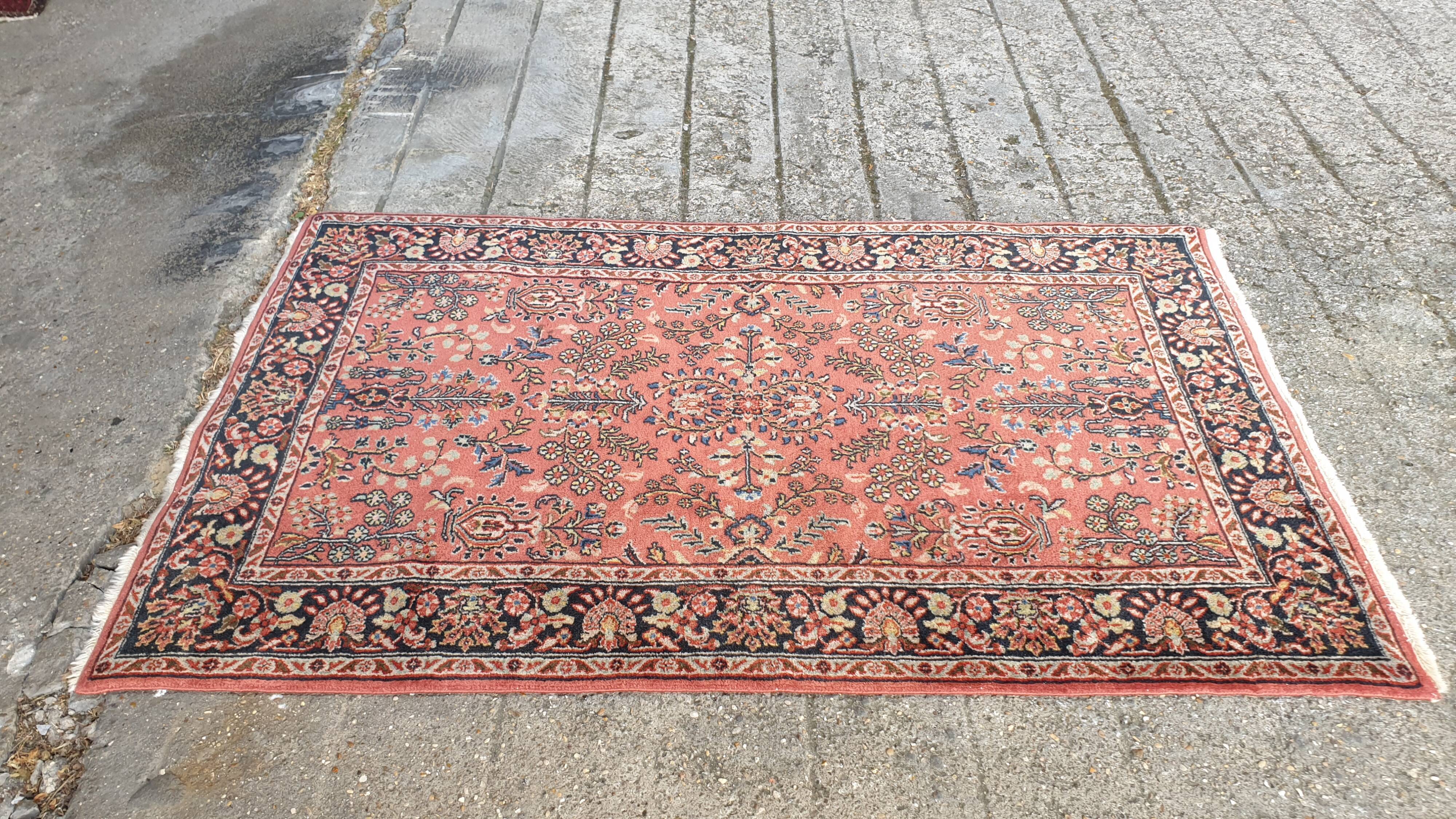 Heriz oriental carpet