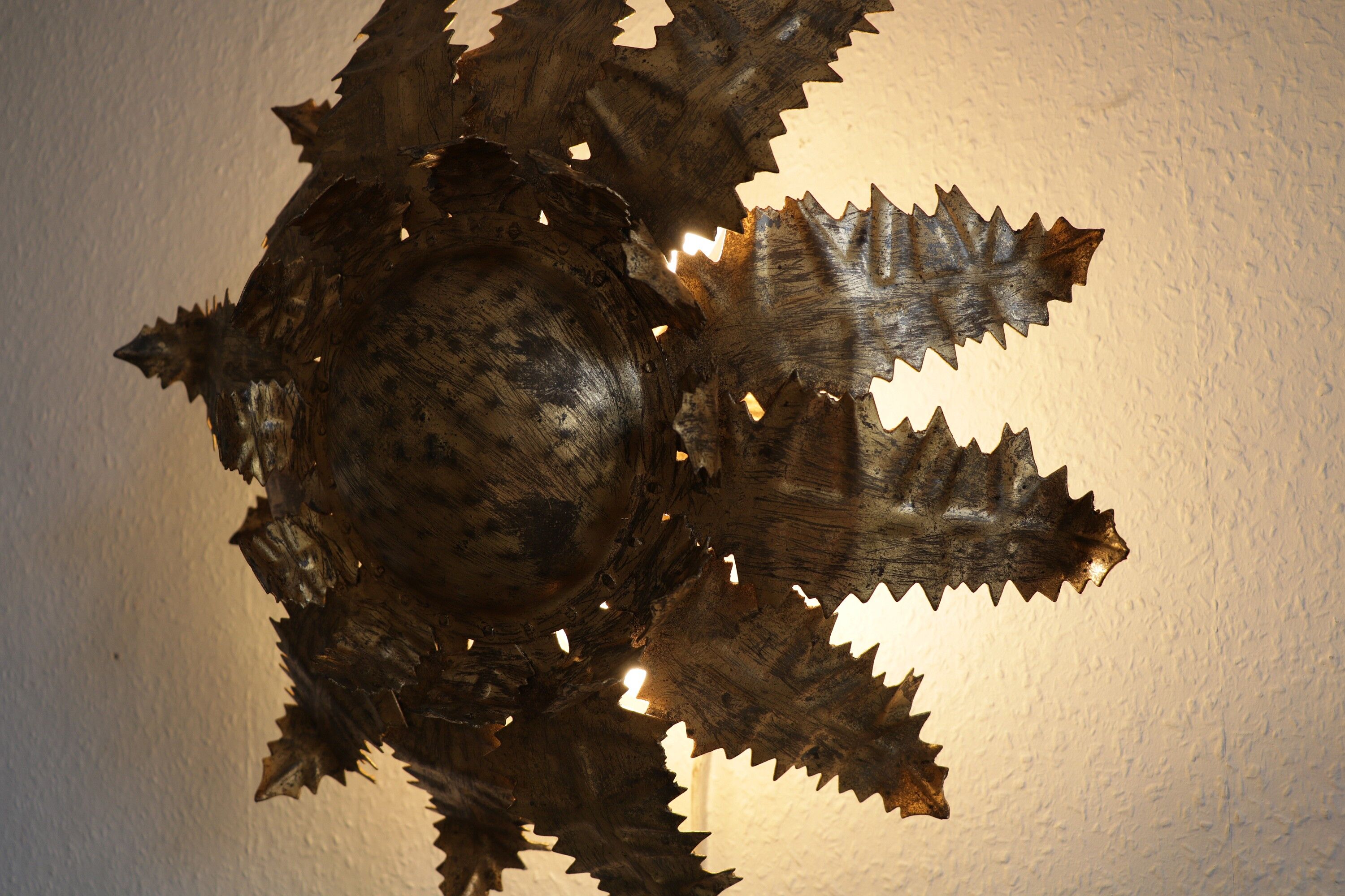 Vintage sunburst ceiling light, gold, floral pattern, 50s brutalism