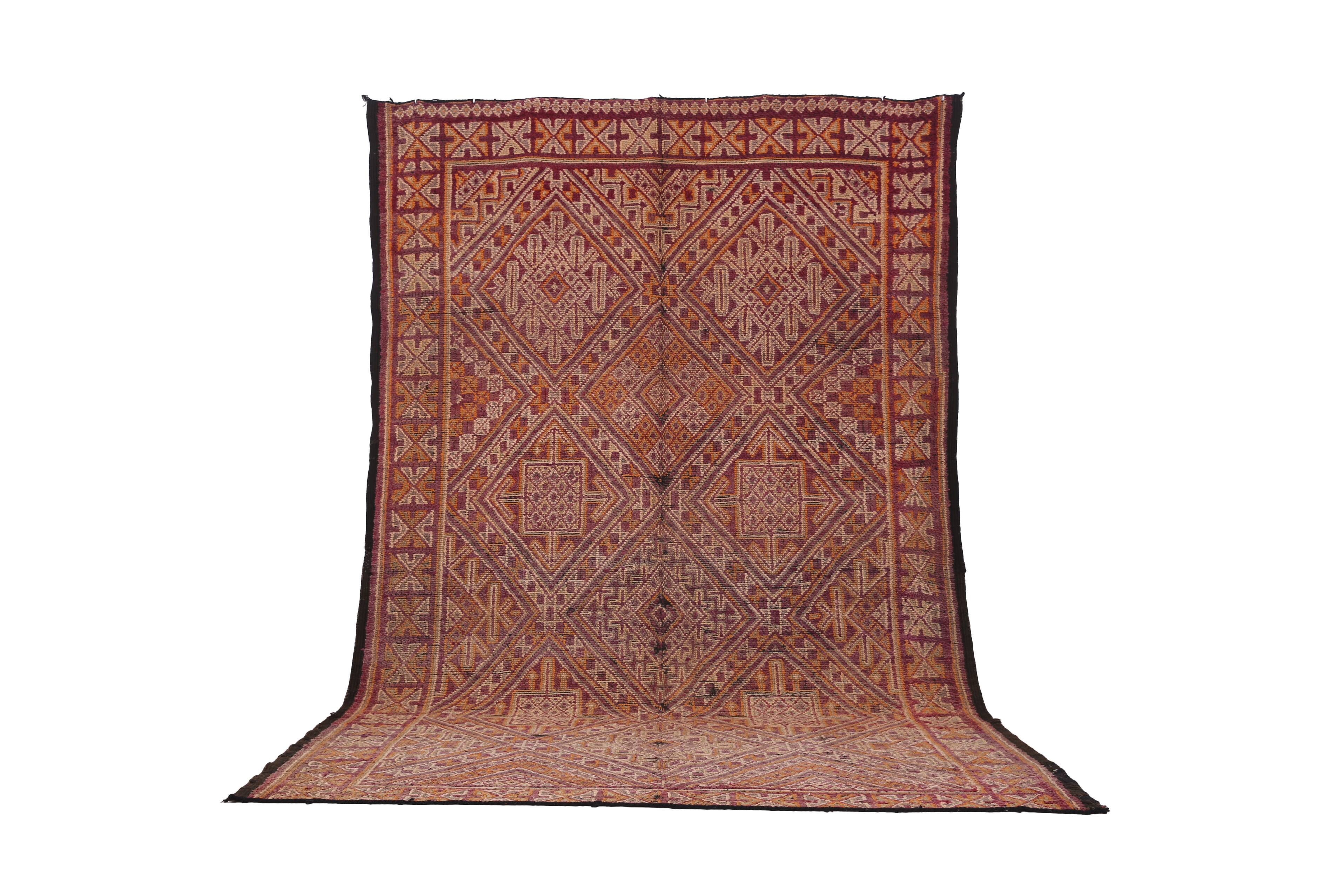 Vintage Beni Mguild Rug 208 x 315 cm - Berber Wool Rug - Moroccan Rug